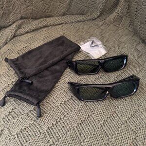 Sharp Active 3D Glasses (2 Pairs) Model AN-3DG20-B + Case & Accessories